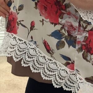 Cute Floral Women’s Plus XXXL shrug (sizing appears off. I am an 18/20)